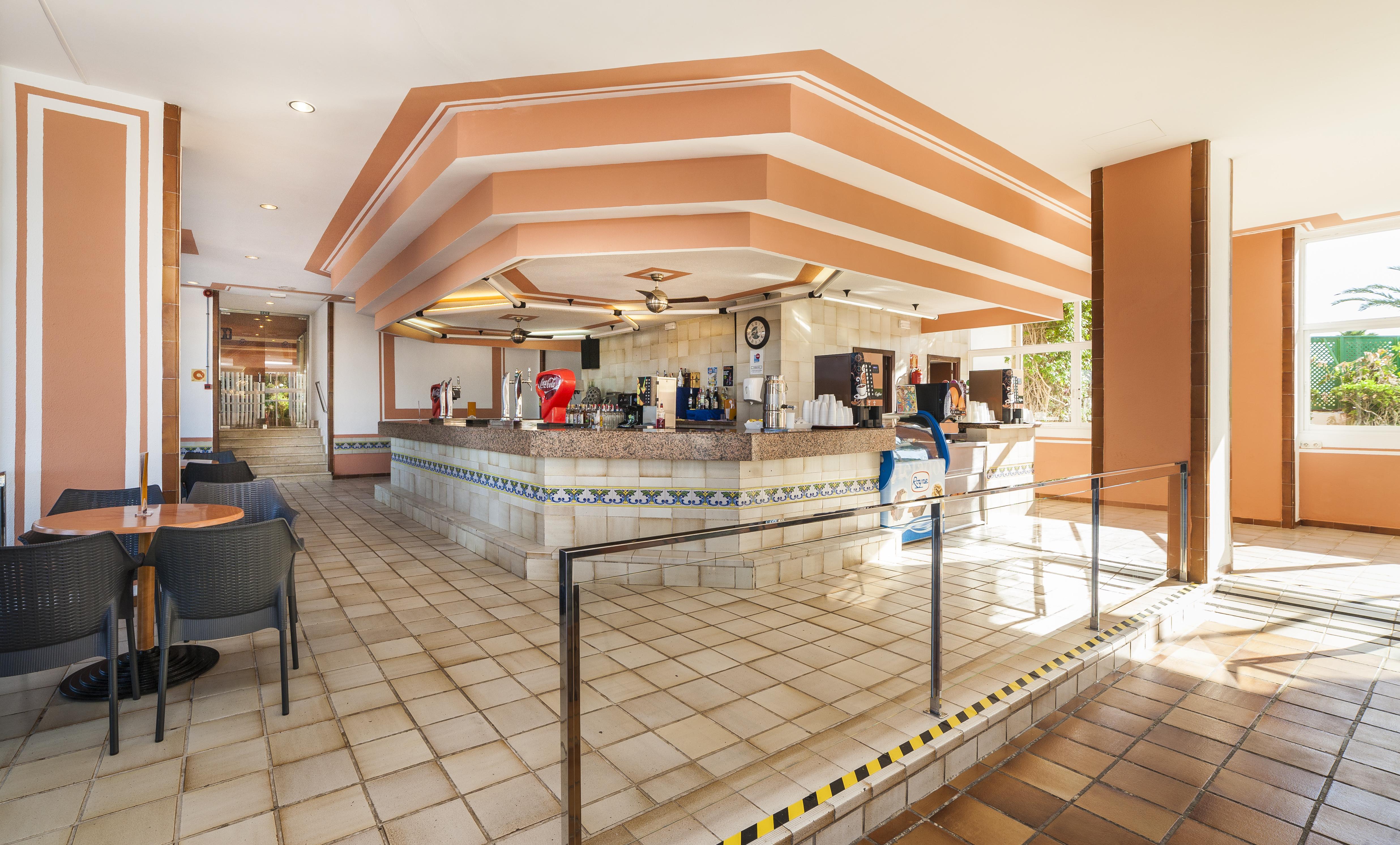 Globales Samoa Hotel Calas de Mallorca Exterior photo
