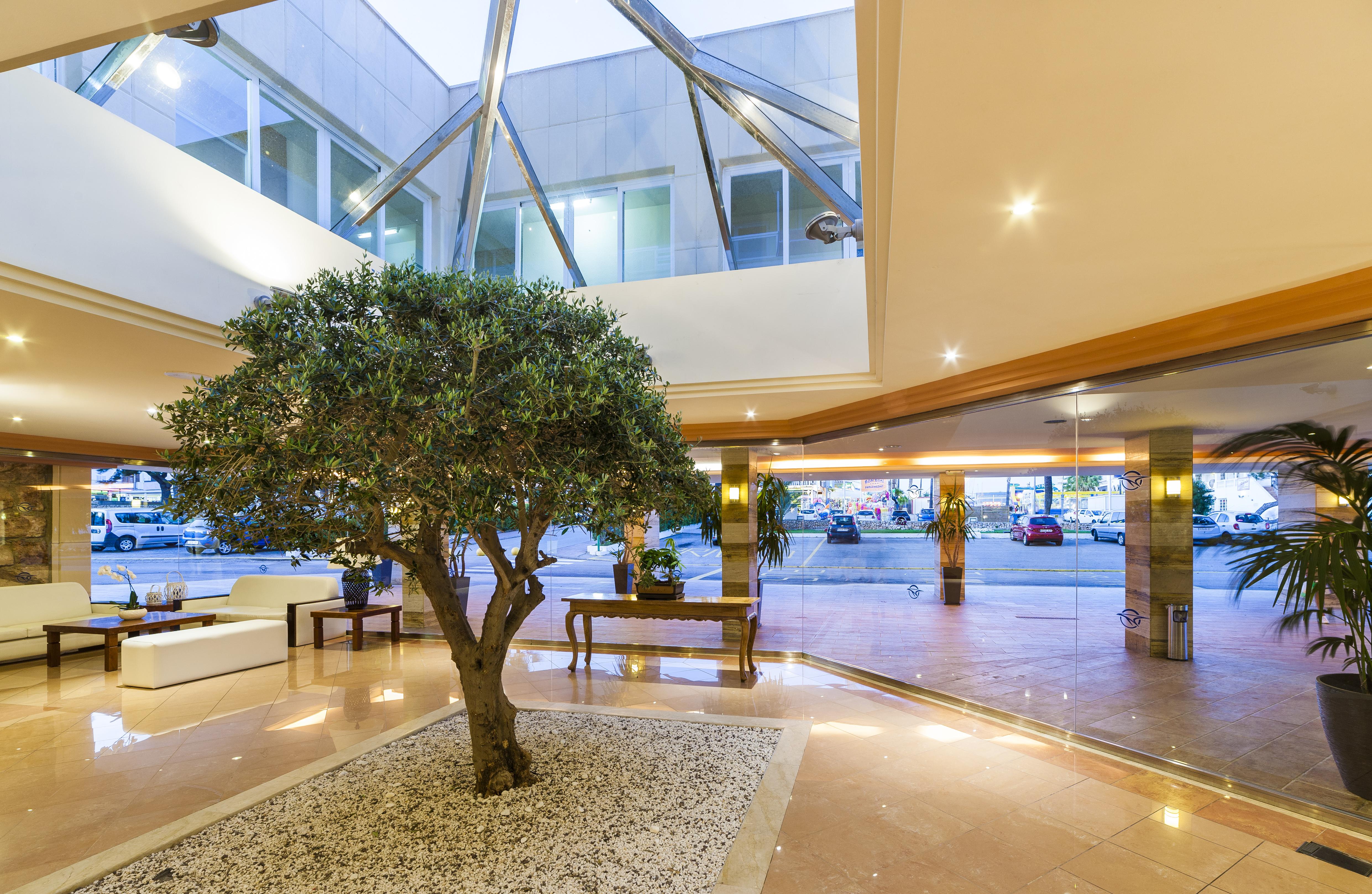 Globales Samoa Hotel Calas de Mallorca Exterior photo