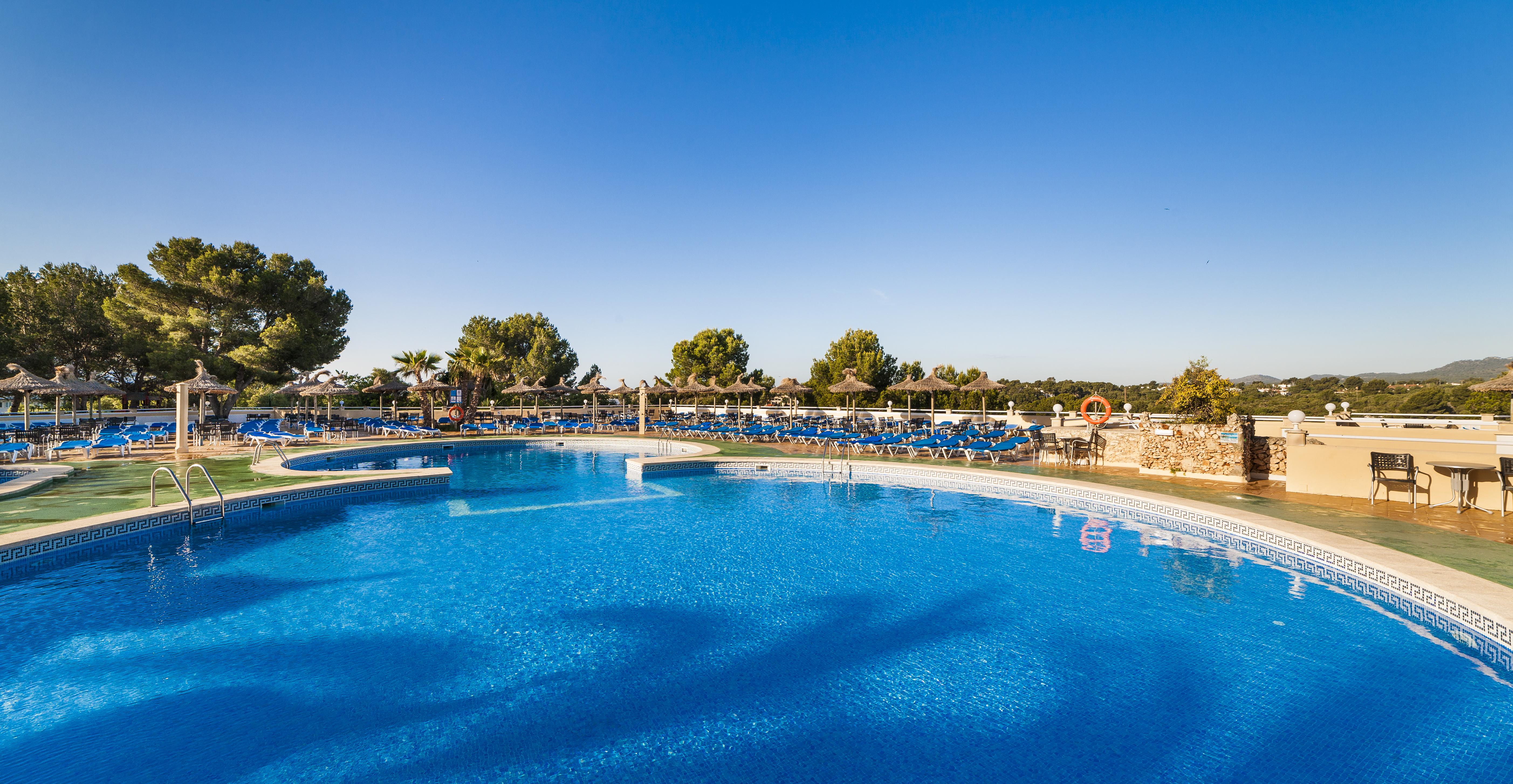 Globales Samoa Hotel Calas de Mallorca Exterior photo